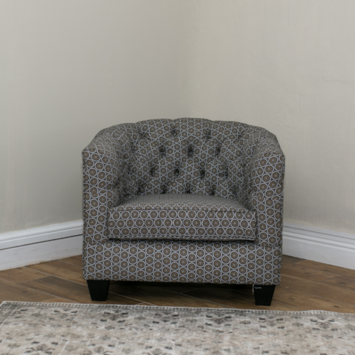Shweshwe Chesterfield and Swisz Button Tub
